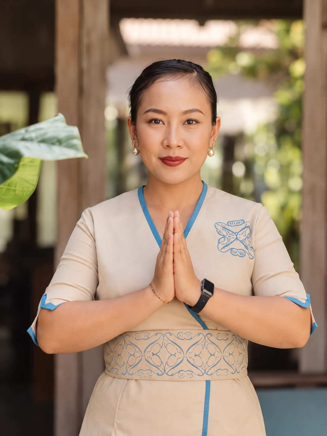Nira, Raha Rituals therapist